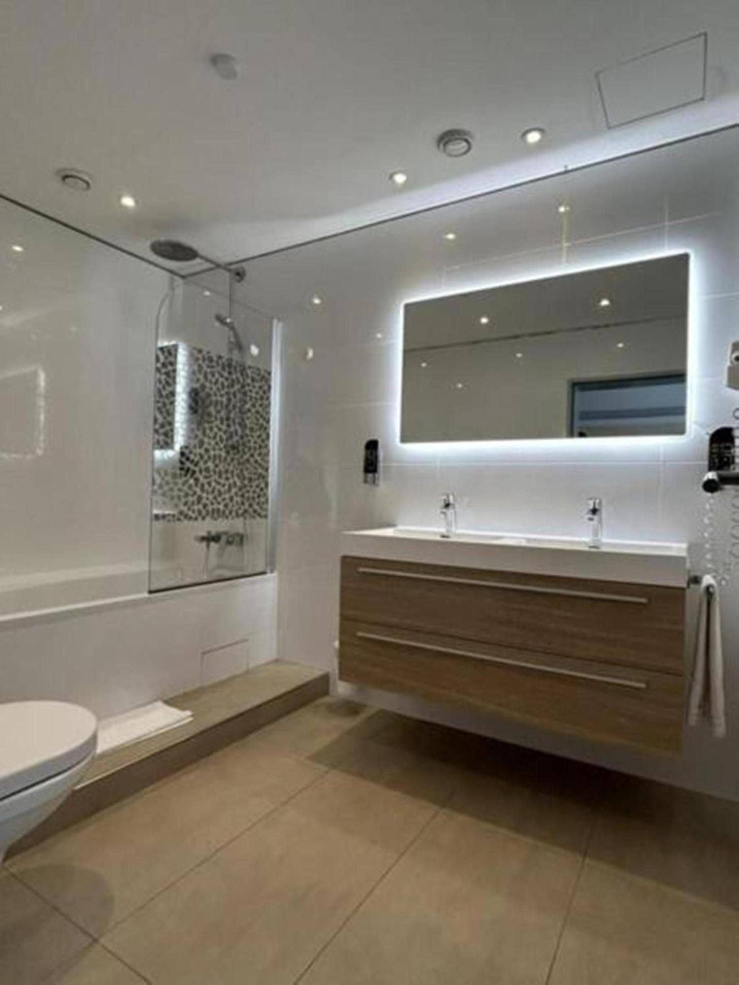 Zi Hotel Karlsruhe Kültér fotó