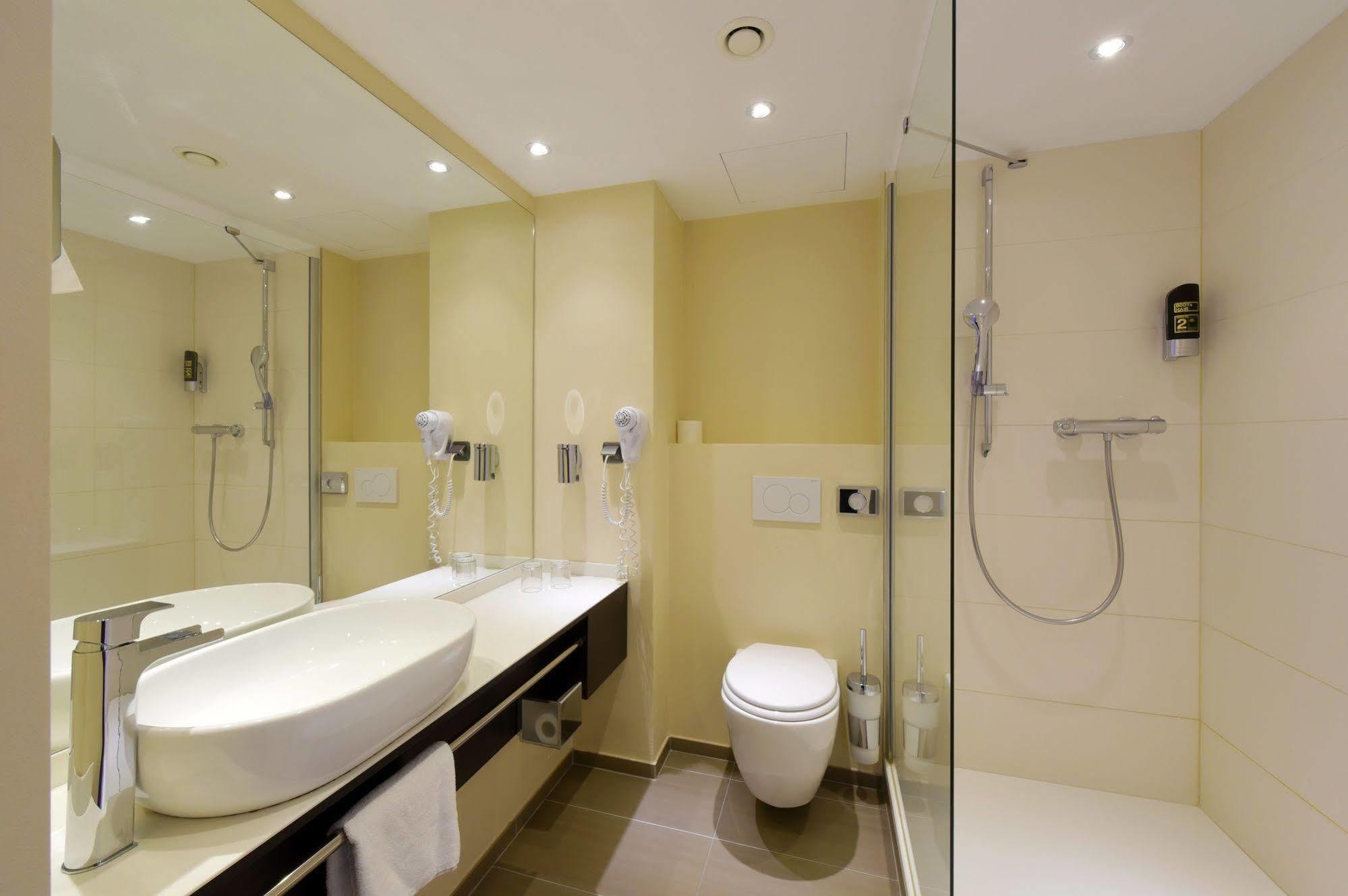 Zi Hotel Karlsruhe Kültér fotó