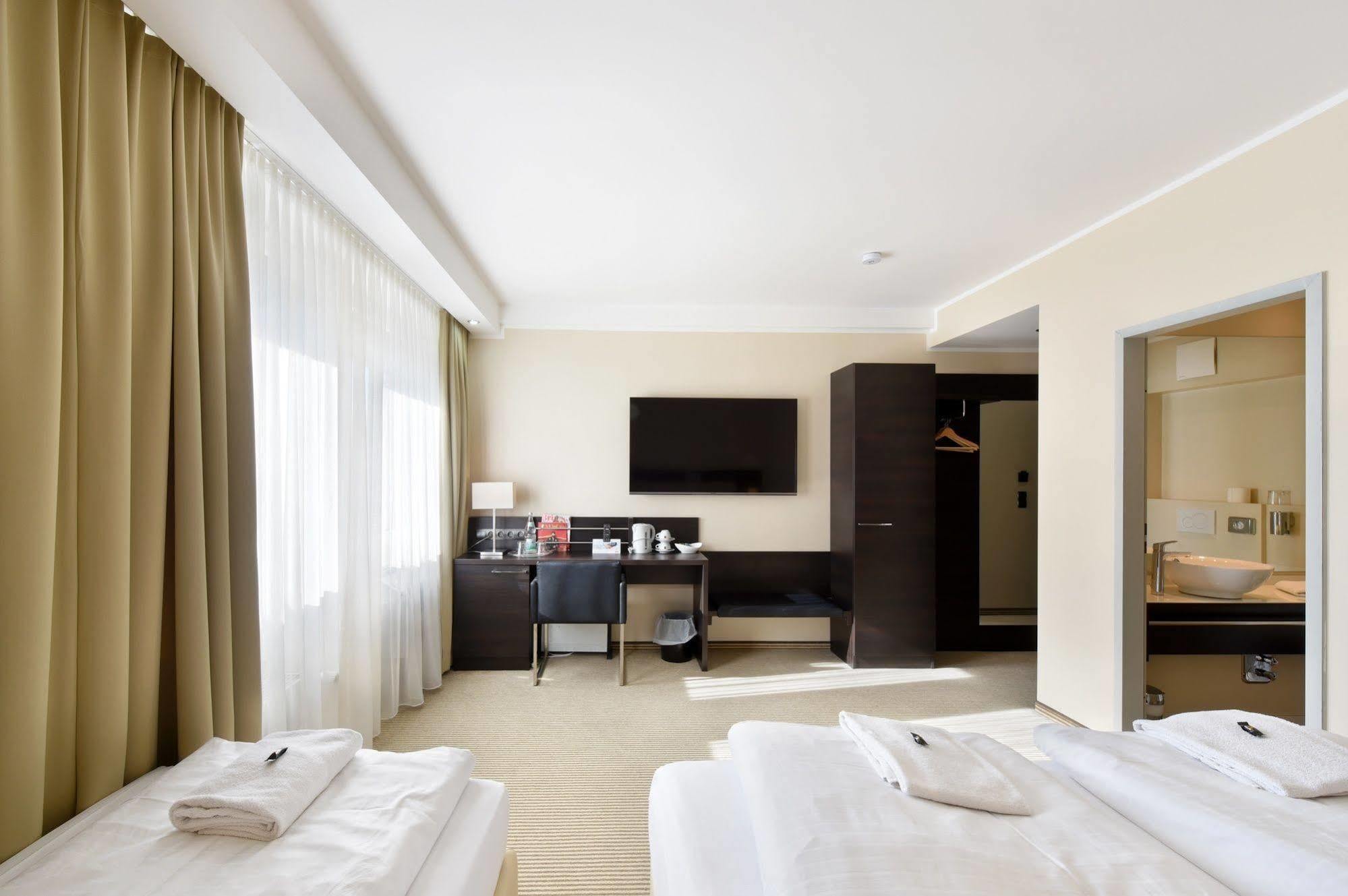 Zi Hotel Karlsruhe Kültér fotó